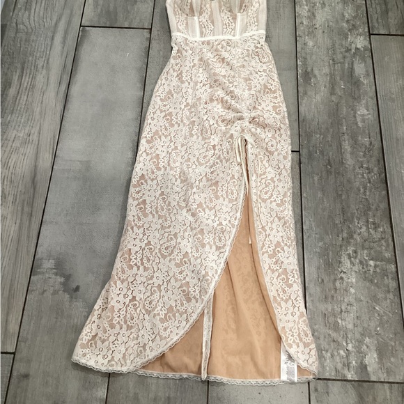 Urban Outfitters Strapless Lace Dress in Cream sizeXS petite - Picture 5 of 11
